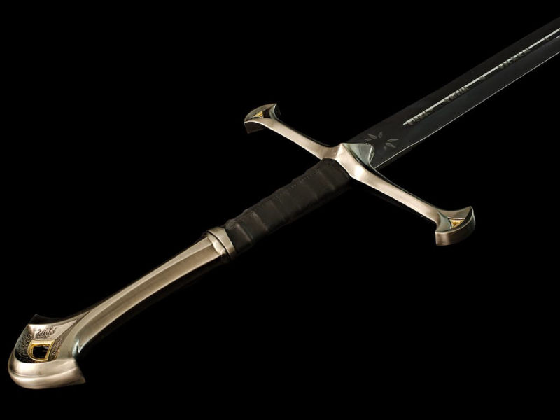 Andúril, l'Epée d'Aragorn reforgée (Le Seigneur des Anneaux) #Terressens Andúril, l'Epée d'Aragorn reforgée (Le Seigneur des Anneaux) #Terressens
