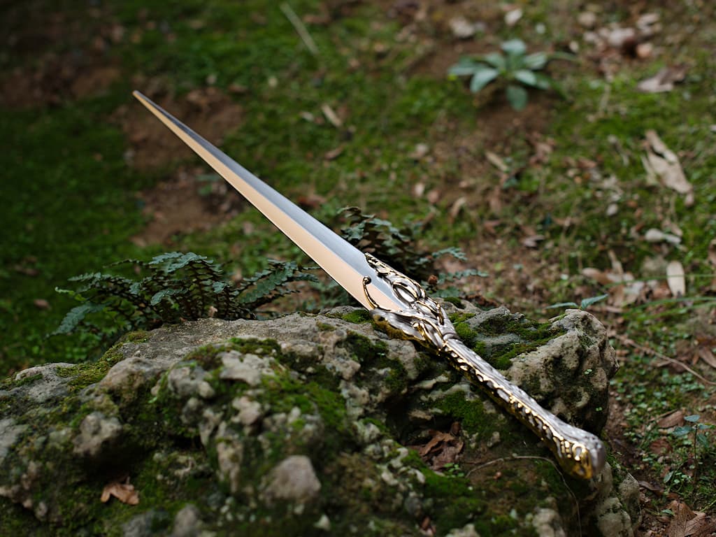 Dague de Finrod (Galadriel), l'origine des Anneaux de pouvoir (Le Seigneur des Anneaux) Dague de Finrod (Galadriel), l'origine des Anneaux de pouvoir (Le Seigneur des Anneaux)