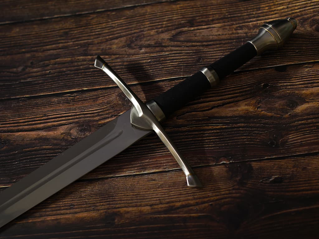 Épée du rôdeur Grands-Pas (Aragorn, Le Seigneur des Anneaux) #Terressens