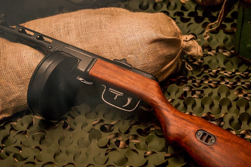 Pistolet-mitrailleur soviétique PPSh-41