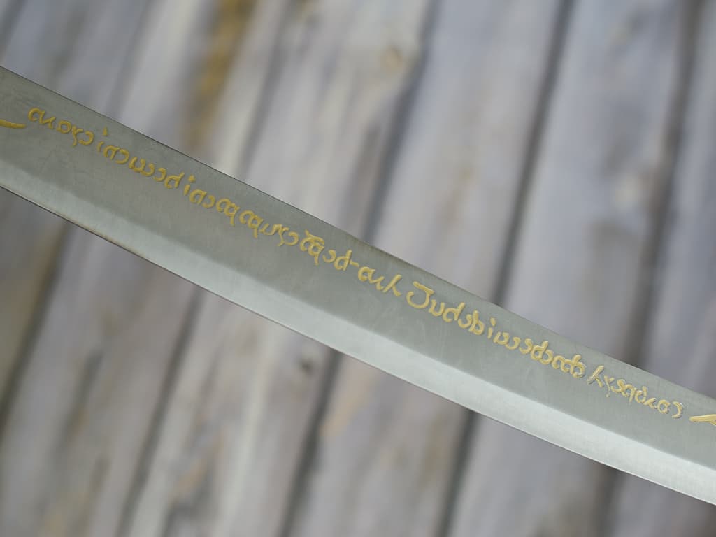 Hadhafang, sabre d'Arwen Undómiel, l'Étoile du Soir (Le Seigneur des Anneaux)