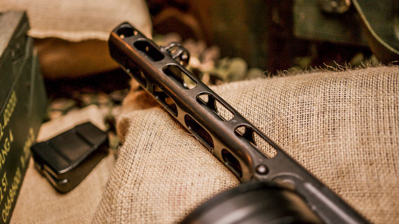 Pistolet-mitrailleur soviétique PPSh-41 #Terressens Pistolet-mitrailleur soviétique PPSh-41 #Terressens
