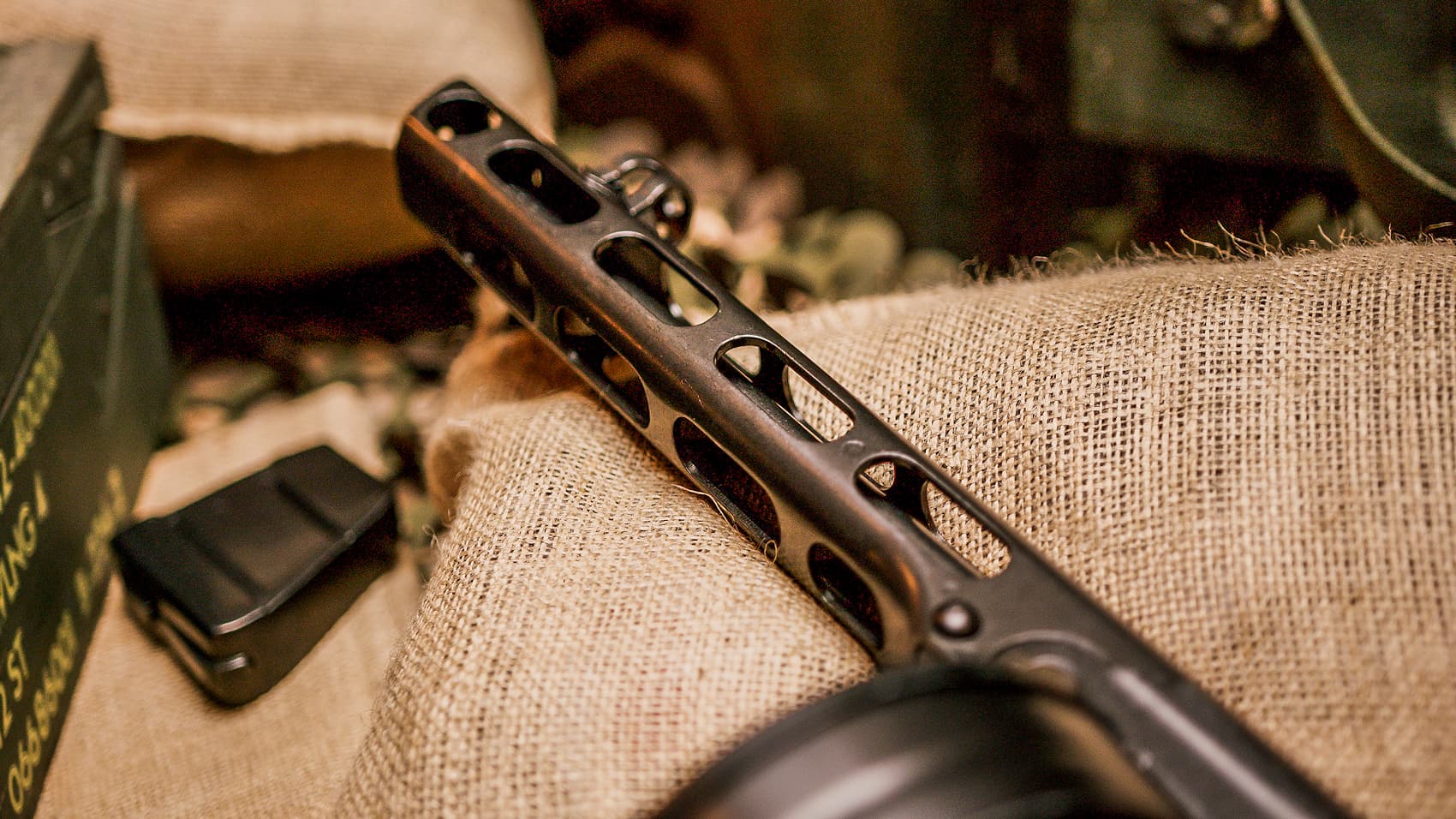 Pistolet-mitrailleur soviétique PPSh-41 #Terressens Pistolet-mitrailleur soviétique PPSh-41 #Terressens