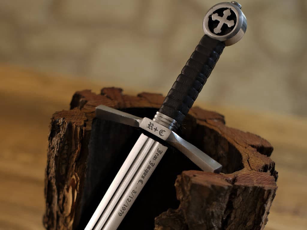 Gravure personnalisée sur une épée ou une dague #Terressens