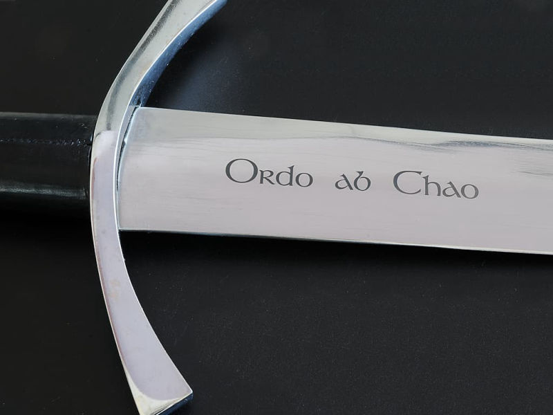 Gravure personnalisée sur une épée ou une dague #Terressens