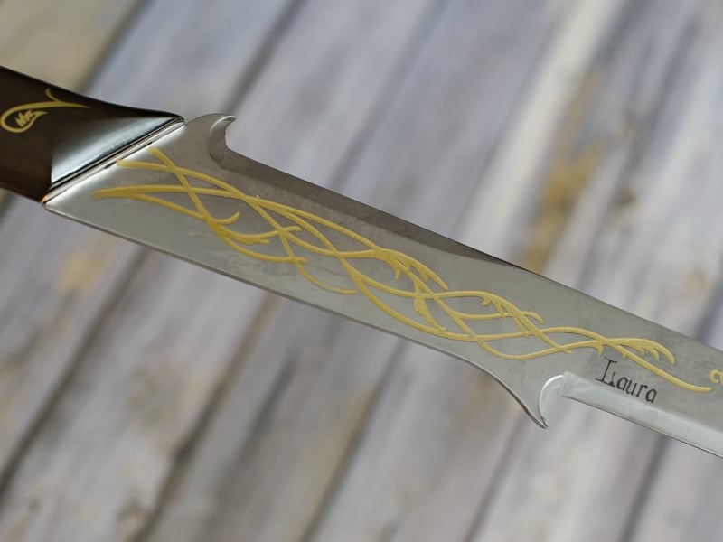 Gravure personnalisée sur une épée ou une dague #Terressens