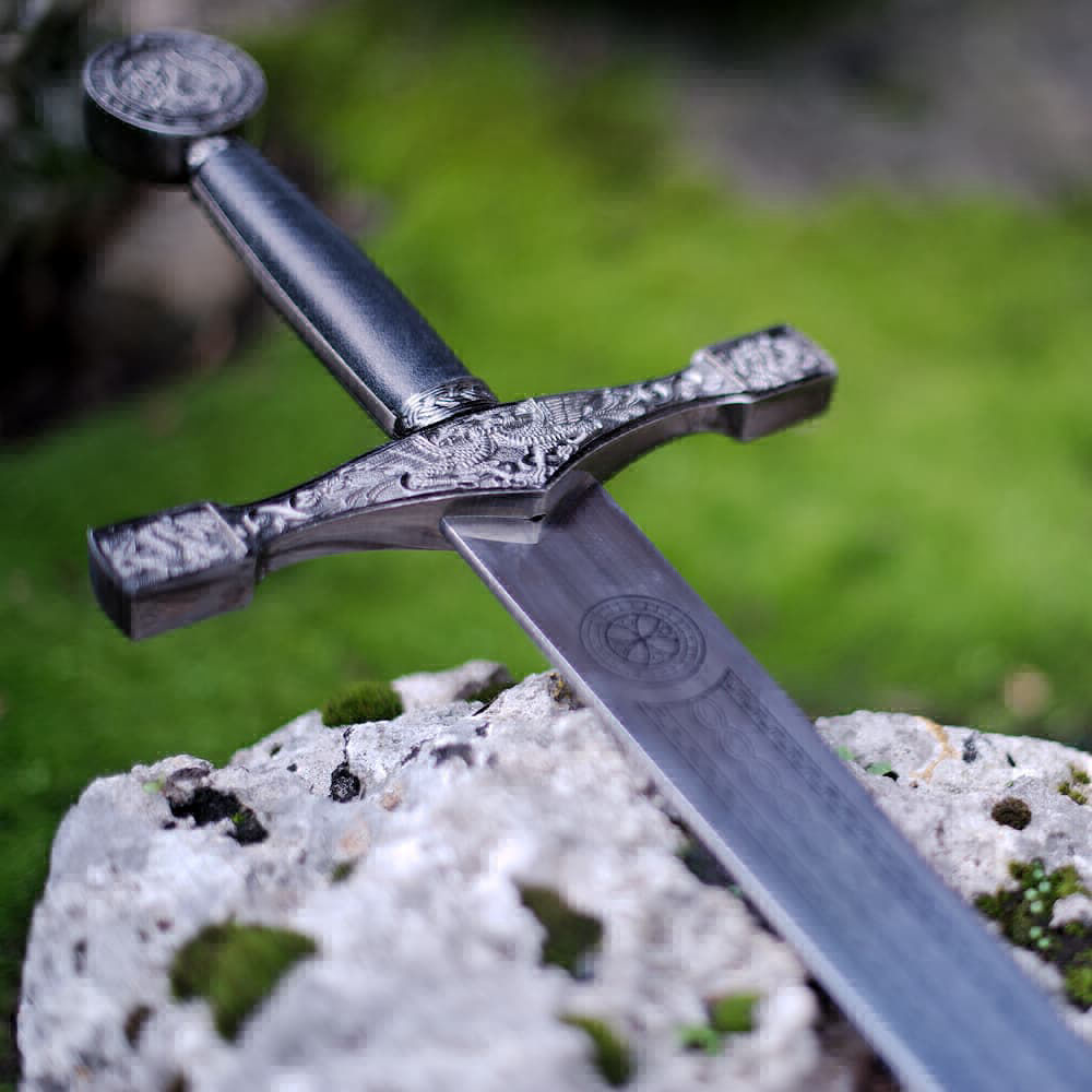 Excalibur, l'Épée du roi Arthur, avec support mural de présentation