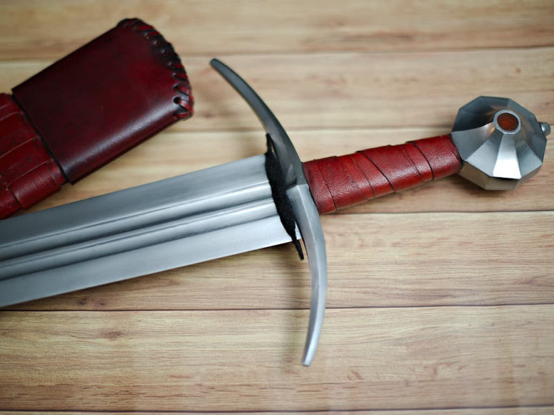 Épée médiévale forgée « Vicit semper » (toujours vainqueur) ⚔ #Terressens Épée médiévale forgée « Vicit semper » (toujours vainqueur) ⚔ #Terressens