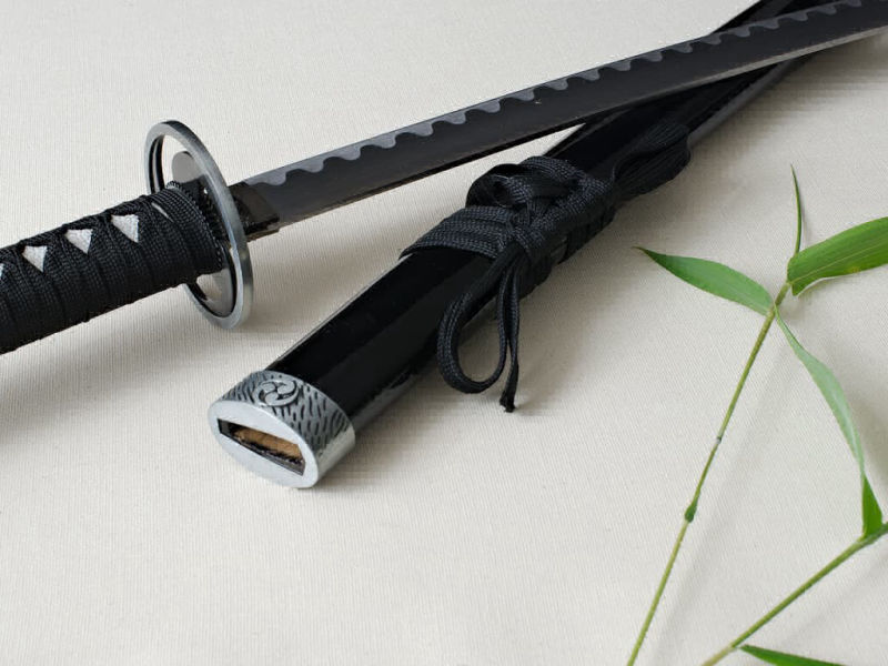 Katana noir Mitsu Tomoe Katana noir Mitsu Tomoe