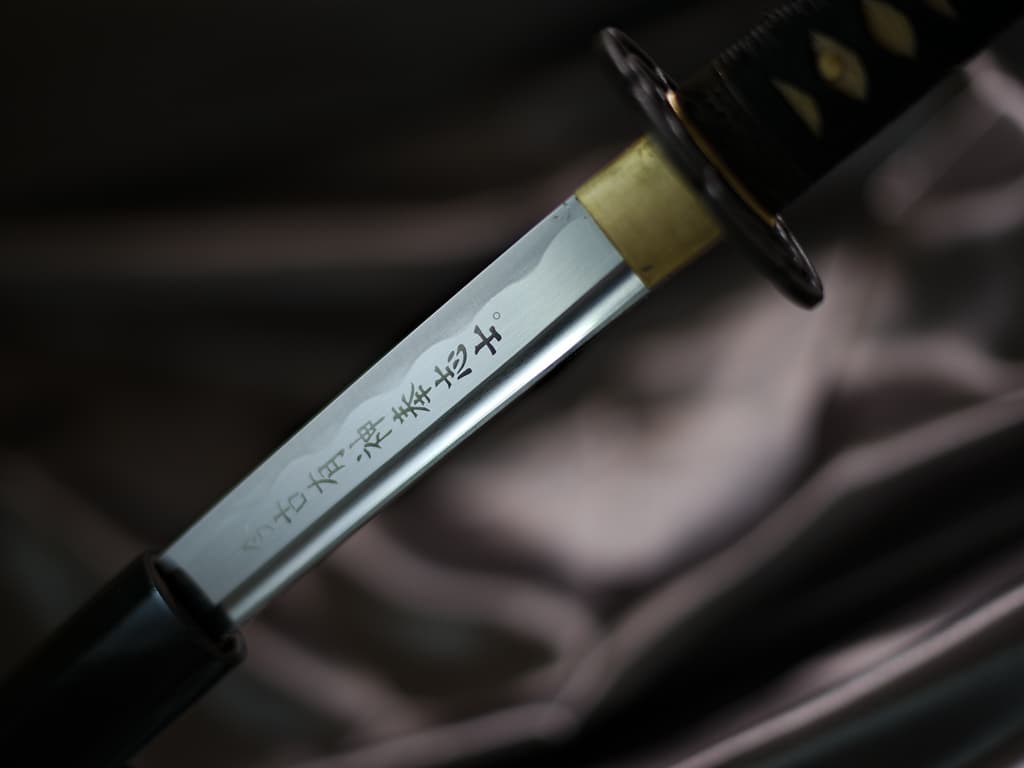 Katana aiguisé « Le Dernier samouraï », lame gravée #Terressens Katana aiguisé « Le Dernier samouraï », lame gravée #Terressens