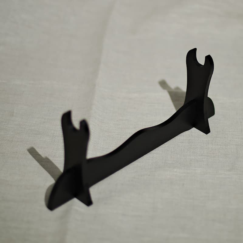 Support de présentation de sabre japonais (un katana) #Terressens Support de présentation de sabre japonais (un katana) #Terressens