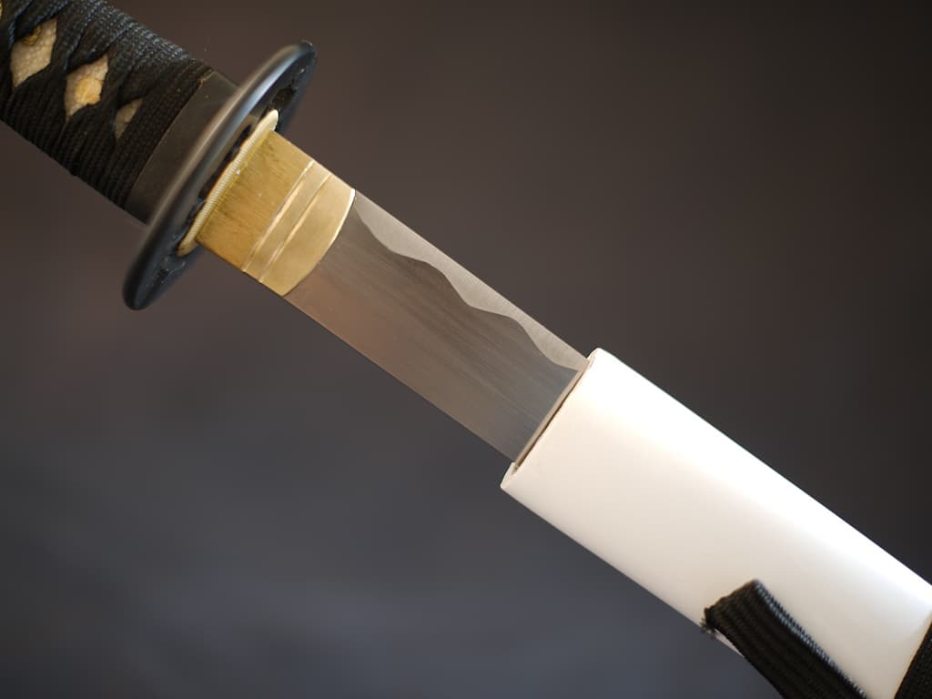 Katana aiguisé Kuro to Shiro (黒と白 noir et blanc) #Terressens