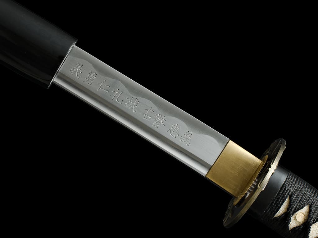 Katana aiguisé « Bushi » (武士 samouraï, guerrier), lame gravée (les 7 vertus du Bushidō) #Terressens Katana aiguisé « Bushi » (武士 samouraï, guerrier), lame gravée (les 7 vertus du Bushidō) #Terressens