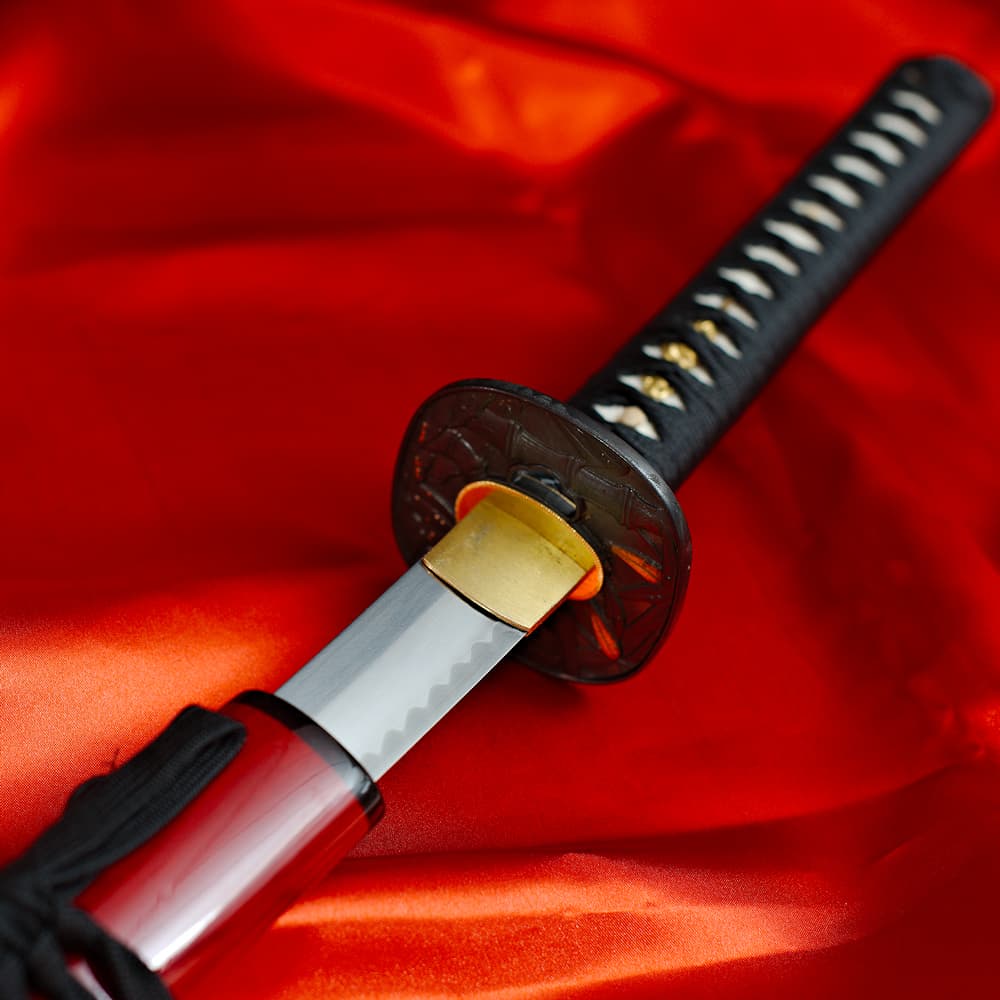 Katana aiguisé « ikazuchi » (雷 foudre, tonnerre), forge Shihomizue, trempe sélective, rouge et noir #Terressens