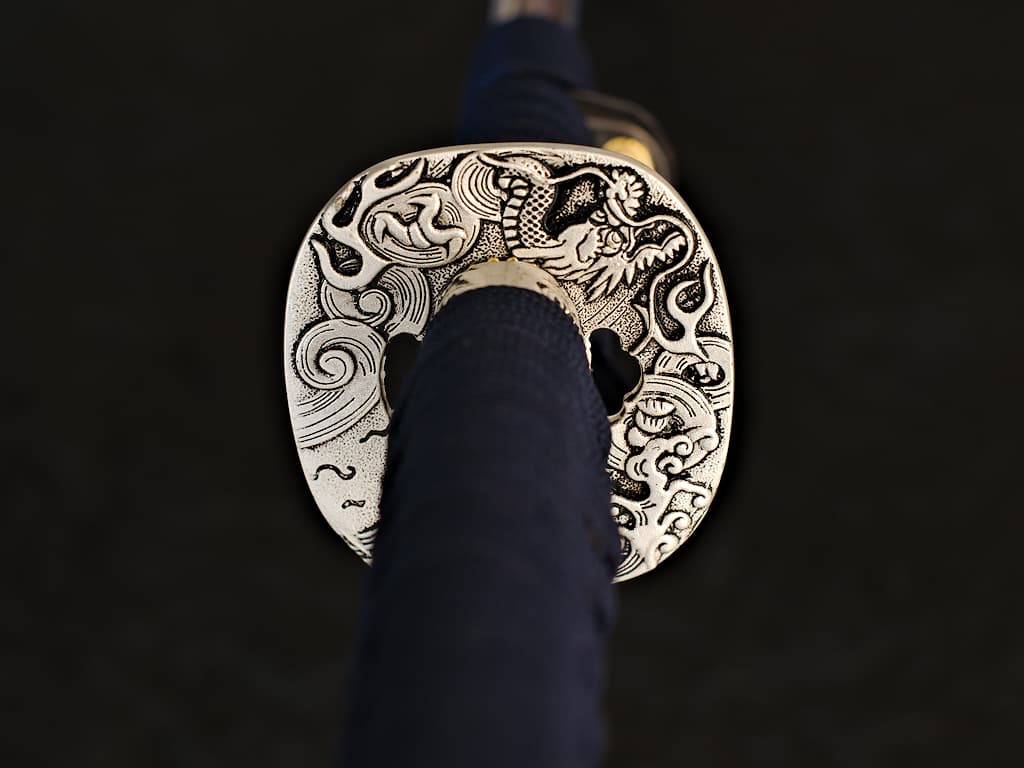 Katana aiguisé « Ryūjin » (龍神), Dieu de l’océan, sérigraphie Dragon sur le saya #Terressens