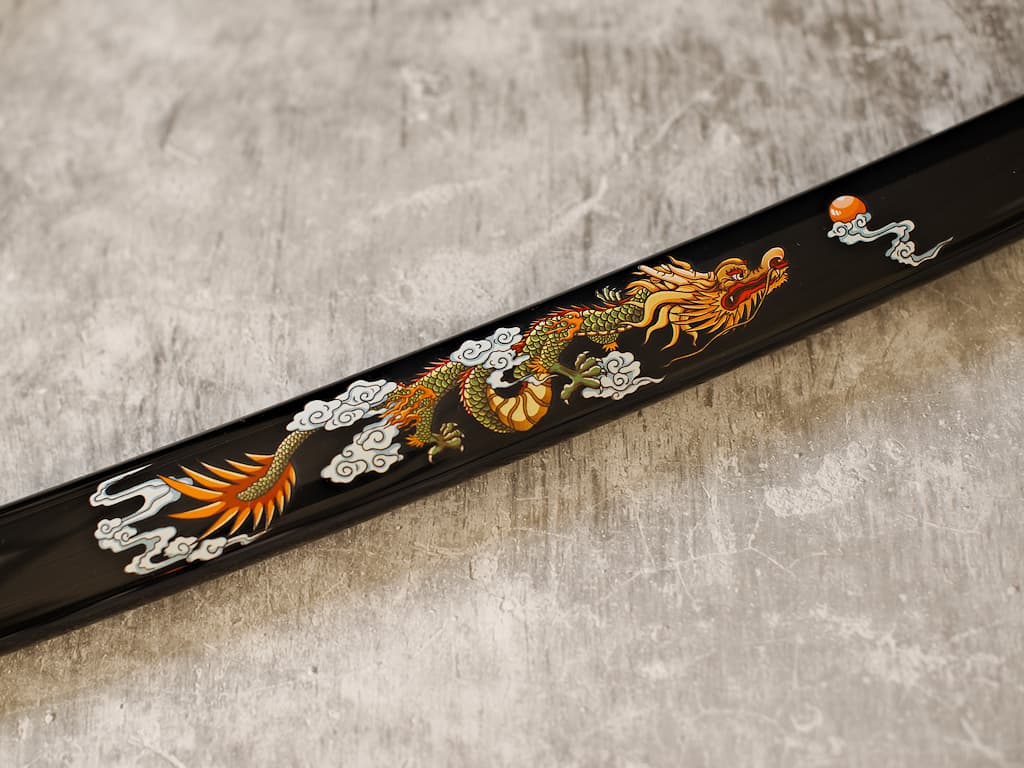 « Dragon d’émeraude », katana aiguisé, décors avec dragon #Terressens