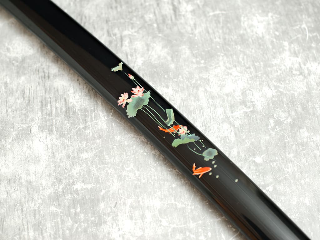 Katana aiguisé « Hasunohana » (蓮の花 lotus sacré), sérigraphie sur le saya, cordages vert clair #Terressens