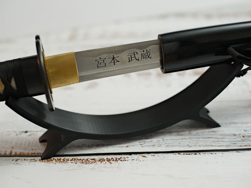 Support de katana « Sutairisshu » (スタイリッシュ, design, stylé, élégant), une place #Terressens Support de katana « Sutairisshu » (スタイリッシュ, design, stylé, élégant), une place #Terressens