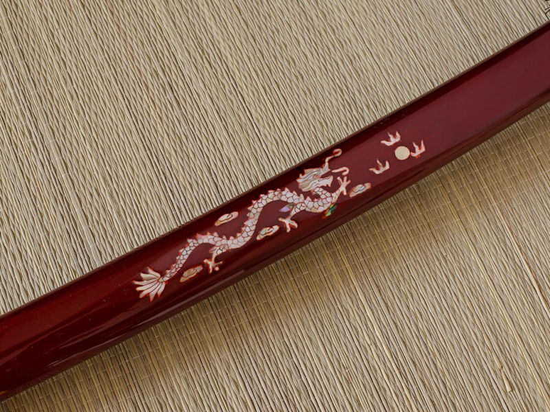Katana aiguisé « Kirinketsu » (麒麟血 sang de dragon), Soshu Kitae, trempe sélective #Terressens Katana aiguisé « Kirinketsu » (麒麟血 sang de dragon), Soshu Kitae, trempe sélective #Terressens