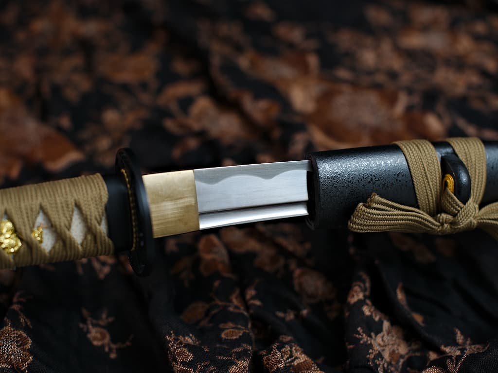 Tsuchi kara, tantō aiguisé (土から, issu du terreau, de la terre) #Terressens Tsuchi kara, tantō aiguisé (土から, issu du terreau, de la terre) #Terressens