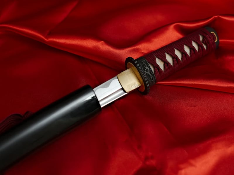 Tantō aiguisé forge Damas « Ketsueki » (血液, sang), tressages rouges #Terressens