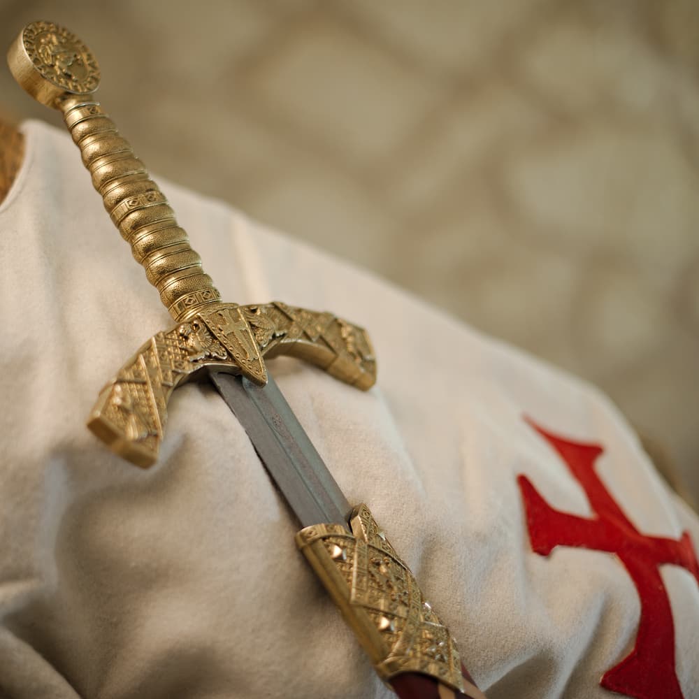 Épée de Templier de décoration avec sceau templier (pommeau), chevaliers, griffons, bouclier et croix templières