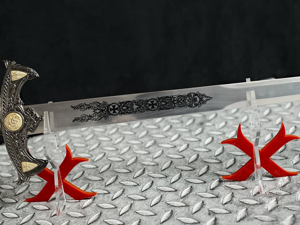 Support de présentation pour épée templière en plexiglas avec croix pattée rouge #Terressens